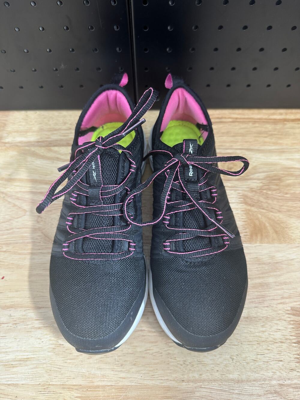 REEBOK ASTRORIDE STEEL TOE WORK SHOES WOMENS SIZE 6M